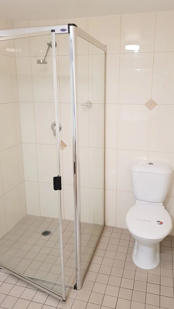 Select, Queen Bed، NAMBOUR HEIGHTS MOTEL 2/3