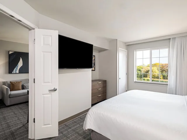 جناح بسرير كينج وسريرين كوين بغرفتي نوم بمطبخ، STAYBRIDGE SUITES ROCHESTER - UNIVERSITY 2/5