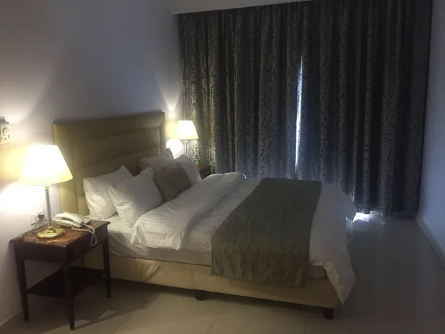 Executive, Suite, King Bed, Guest House Amman 3/4