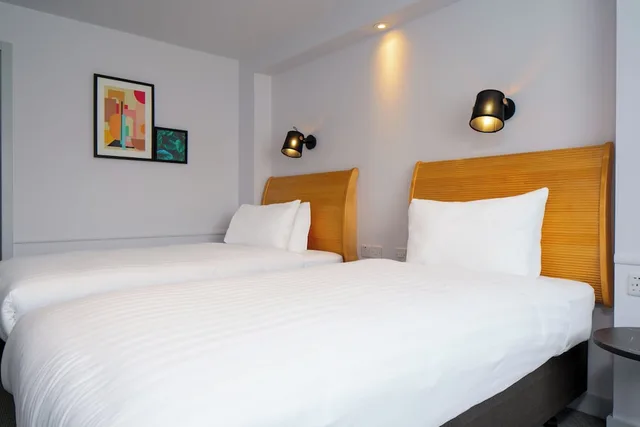 غرفة قياسية بسريرين منفصلين، HOLIDAY INN BRISTOL FILTON 4/9