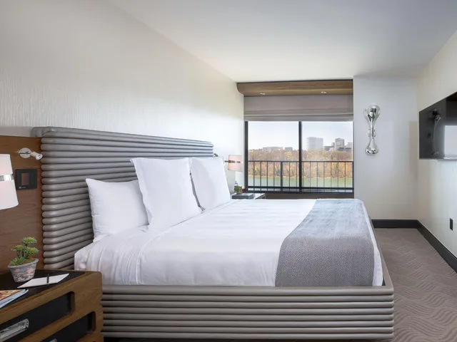 جناح بسرير كينج بغرفة نوم واحدة لذوي الإعاقة، The Watergate Hotel 1/2