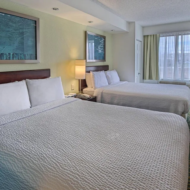 جناح بسريرين مزدوجين مع سرير سحّاب إضافي مع أريكة، SpringHill Suites by Marriott Greensboro 1/2