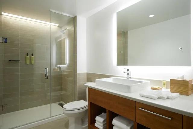 Standard, King Bed, Element Irvine 4/6