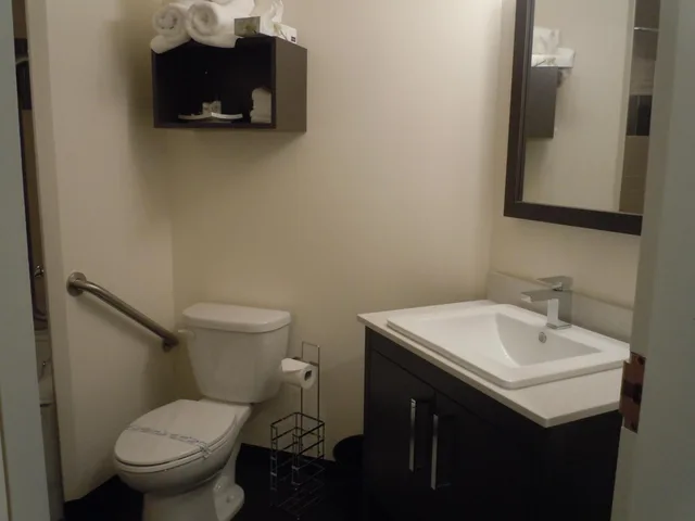 غرفة قياسية بسرير كوين، L Auberge Du Lac St Pierre 8/10