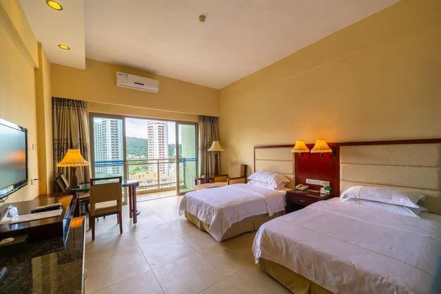 غرفة قياسية بسريرين منفصلين، Yangjiang Lanbowan Hotel 1/1