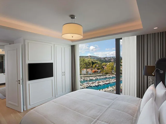 إقامة بسرير كوين بإطلالة على المرسى بغرفة نوم واحدة، The Grand Tarabya Managed by Accor 1/1
