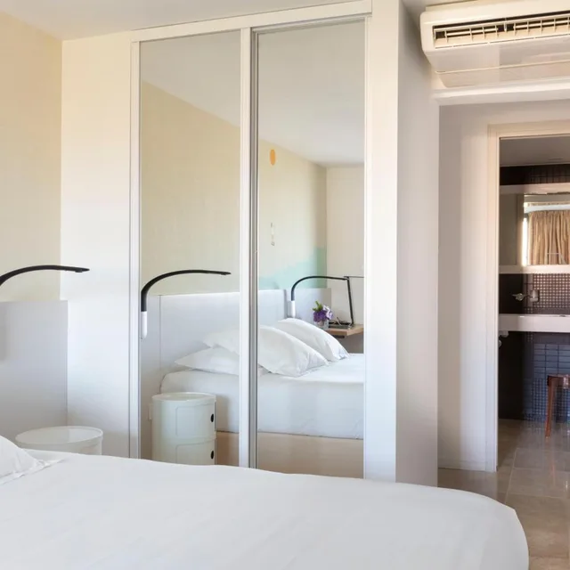 غرفة سوبيريور بإطلالة جزئية على البحر، Hotel Alcyon 3/6