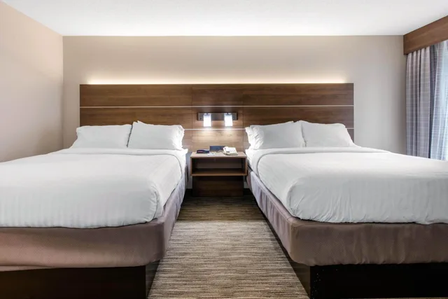 غرفة بسريرين منفصلين لذوي الإعاقة، Holiday Inn Express Henderson N Evansville South 2/2