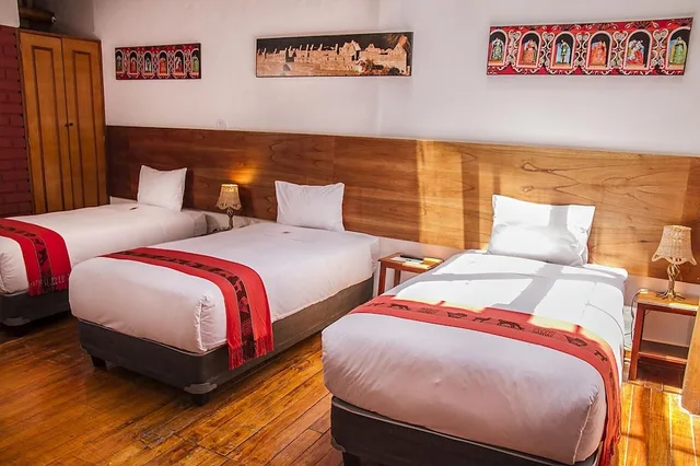 غرفة سوبيريور رباعية بسرير كوين وسريرين منفصلين، Monasterio San Pedro 6/10
