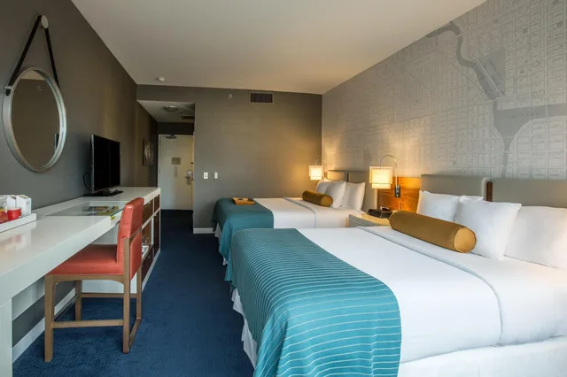 غرفة ديلوكس بسريرين، Kinzie Hotel 1/8