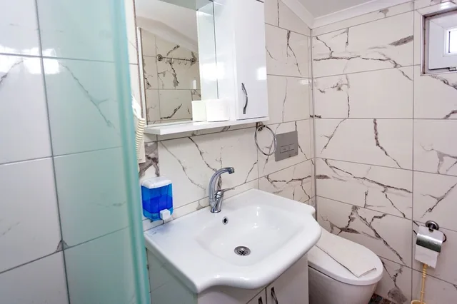 غرفة عائلية بسرير كينج وسرير فردي، London Hotel 5/5