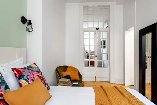 Junior, Single Bed, Interior View, LeL Madalena GuestHouse 5/10