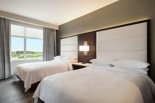 1 Bedroom, Suite, 2 Queen Beds, Sofa, Embassy Suites By Hilton Noblesville Indianapolis Conference Center 1/4