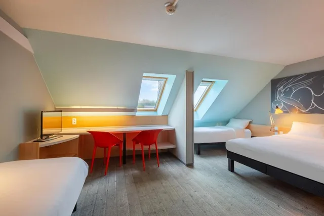غرفة رباعية، B&B Hotel Chartres Centre Cathedrale 1/4
