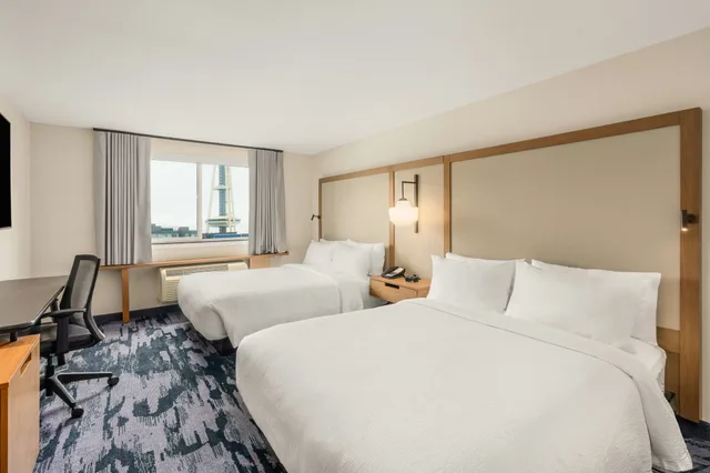 Room, 2 Queen Beds, Fairfield Inn & Suites by Marriott Seattle Downtown/Seattle Center 2/6