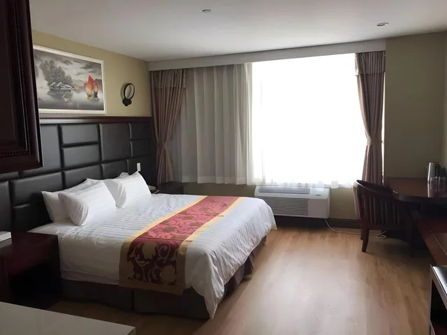 غرفة كومفورت، Queens Hotel 1/1