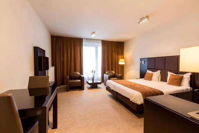 جناح استوديو تنفيذي بمطبخ صغير، Diamant Suites Brussels EU 1/2
