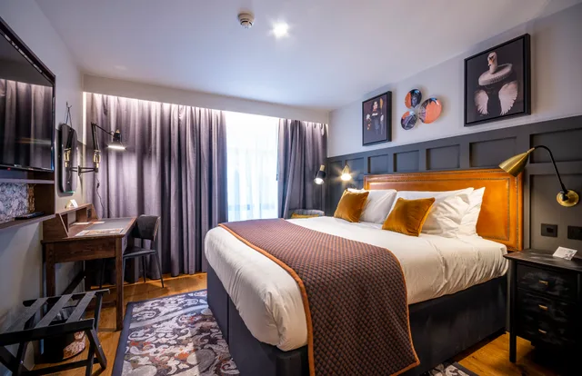 غرفة قياسية بسرير كينج، Hotel Indigo Chester 5/9