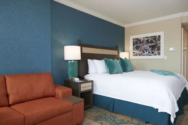 جناح بسرير كينج بإطلالة على المدينة بغرفة نوم واحدة مع أريكة، Bethany Beach Ocean Suites Residence Inn 6/9