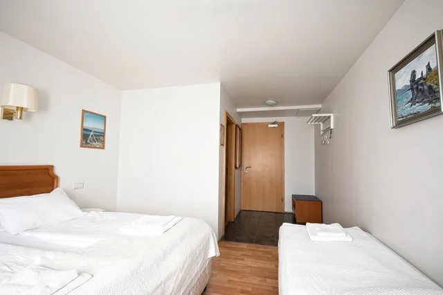 Room, Triple, Laxnes Hotel 1/5