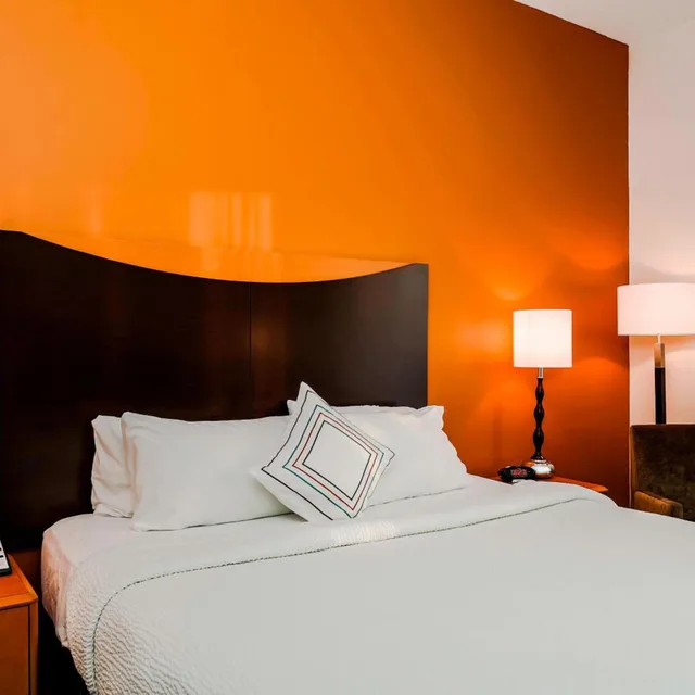 Room, King Bed, Bathtub, Accessible, Fairfield Inn Suites Wilkes Barre Scranton 2/4