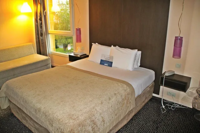 غرفة بسرير مزدوج، KYRIAD CHARLEVILLE MEZIERES 5/9