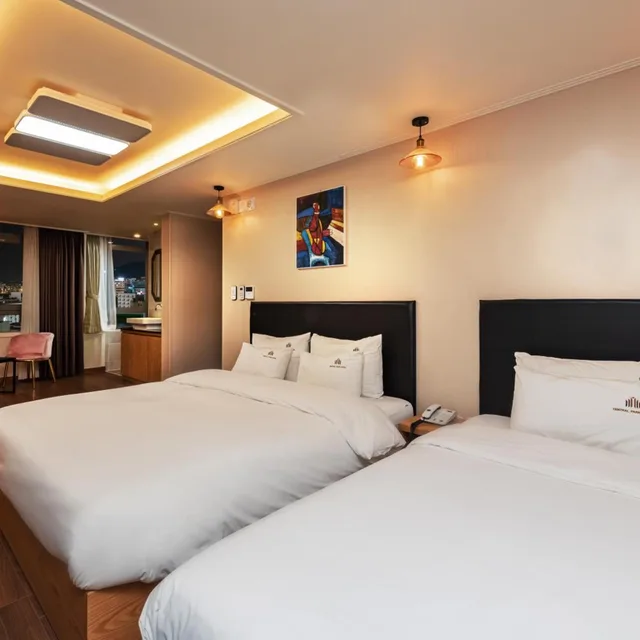 غرفة ديلوكس عائلية بسريرين منفصلين بإطلالة على المدينة، Central Park Hotel Busan 6/10