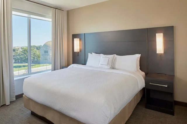 جناح بسرير كينج بغرفة نوم واحدة مع أريكة، Residence Inn By Marriott Cleveland University Circle/Medical Center 1/3