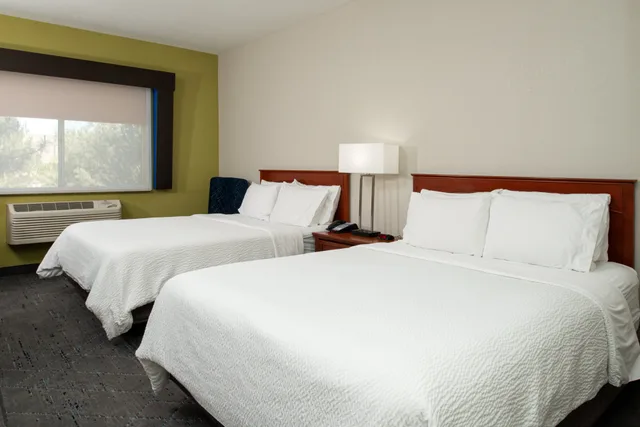 Room, 2 Queen Beds, Holiday Inn Express Hotel And Suites Farmington Bloomfield 1/6