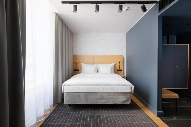 غرفة قياسية بسرير كوين، Solo Sokos Hotel Helsinki 3/5