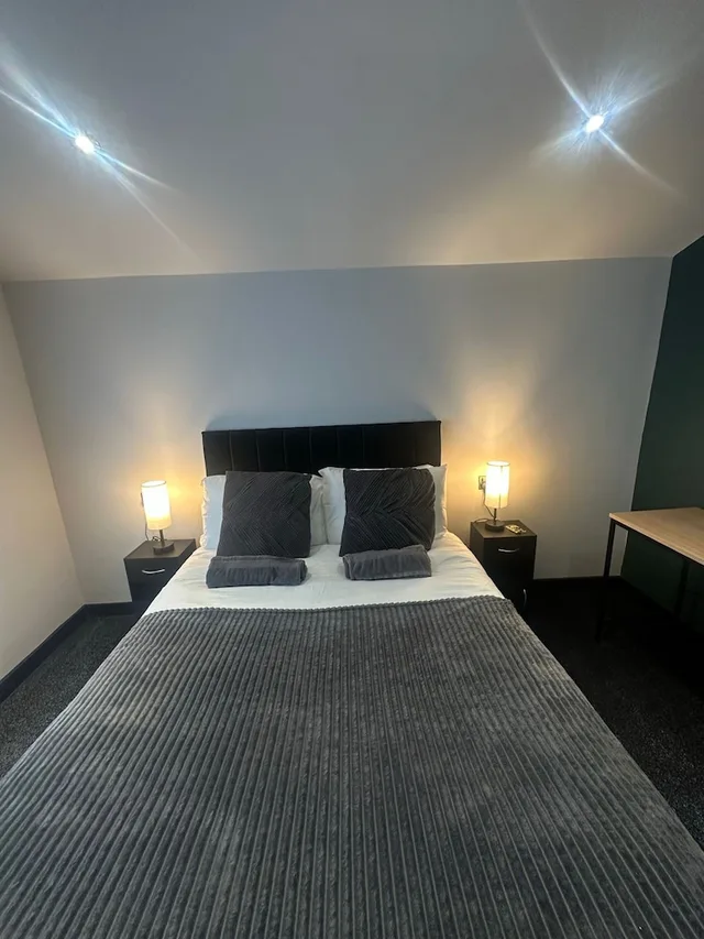 Standard Double Room - Shared، OYO The Avenue 1/3
