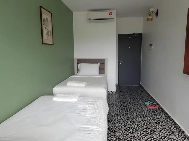 غرفة بسريرين منفصلين في طابق مرتفع، Pearl Inn 1/1