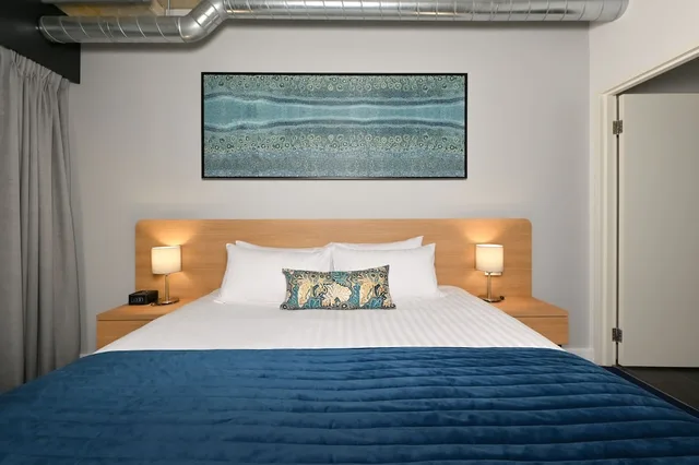 2 Bedrooms, Suite, King and Twin Beds, Nesuto Curtin Perth Hotel 1/3