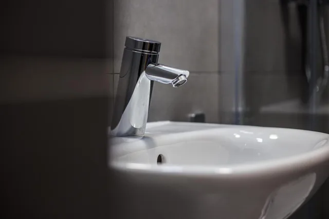 غرفة ثلاثية، Waw Hotel 6/6