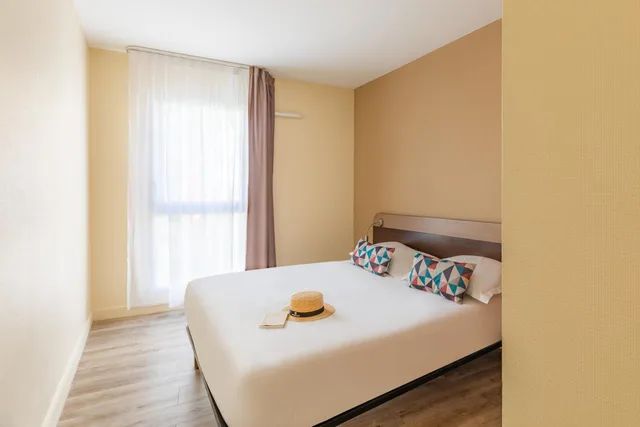 2 Bedrooms, Apartment, Double Bed, Appart City Classic Nice 4/6