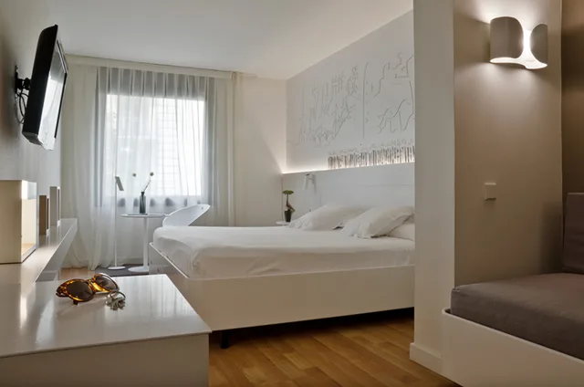 Standard, Single, Double Bed, Pol And Grace Hotel Formerly Guillermo Tell 3/5