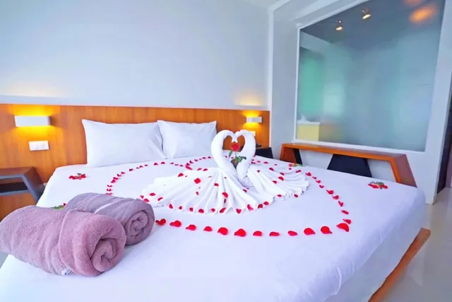 غرفة سوبيريور بسرير مزدوج، Phoenix Grand Hotel 1/9