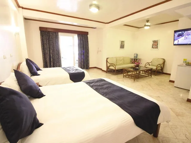 Pool, Suite، Mermaid Resort 2/2