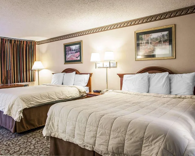 غرفة بسريرين مزدوجين للمدخنين، Econo Lodge Newton, NJ 1/1