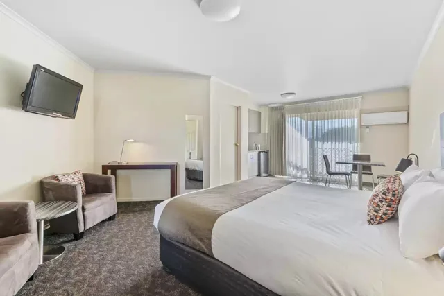 غرفة بسرير كوين، Comfort Inn Clubarham 2/4