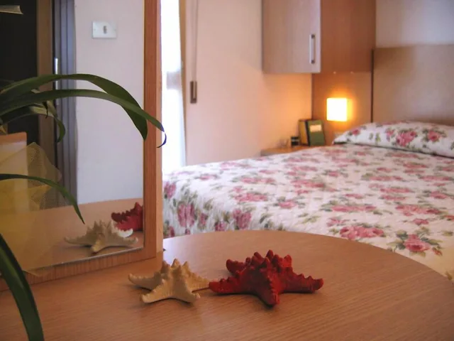 غرفة عائلية بسرير كينج وسرير بطابقين، Hotel Olimpia 2/3