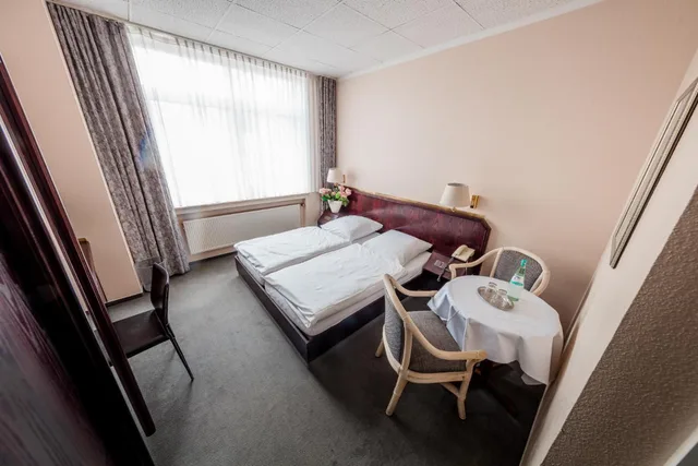 Room, Single, Hotel Meyer 5/7