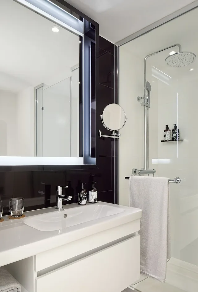 لوفت، Innside by Melia Barcelona Apolo 9/10
