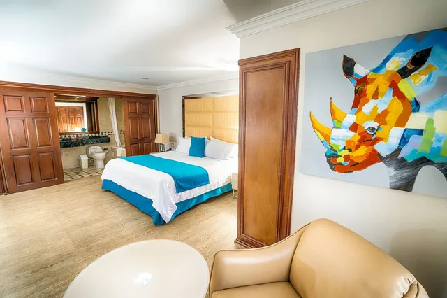 غرفة ديلوكس بسرير كينج وسرير فردي وثلاثة أسرّة، Windsor Barranquilla Hotel 5/8
