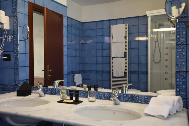 غرفة قياسية مفردة بسرير كوين، Hotel Raffaello 8/9