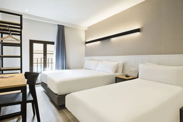 غرفة ثلاثية بسريرين منفصلين مع أريكة، Acta Bcn 40 1/4
