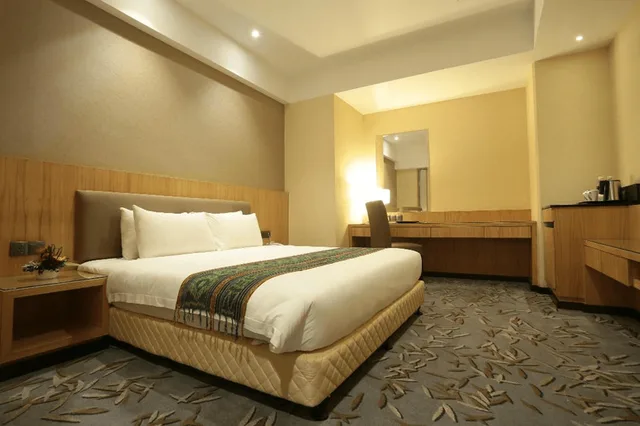 Standard, No Window، Imperial Riverbank Hotel 2/3