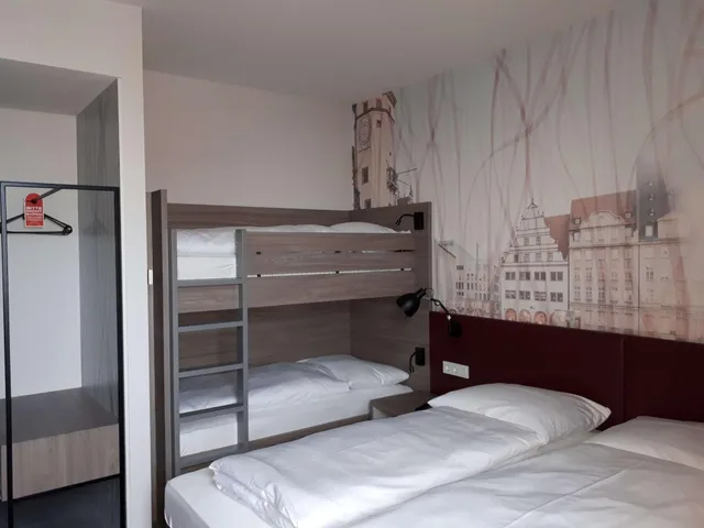 Standard, Multiple Beds, Campanile Leipzig Halle Airport 2/7