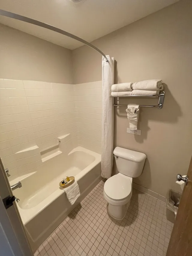Studio, Suite, 2 King Beds, Days Inn By Wyndham Torrey Capitol Reef 3/4