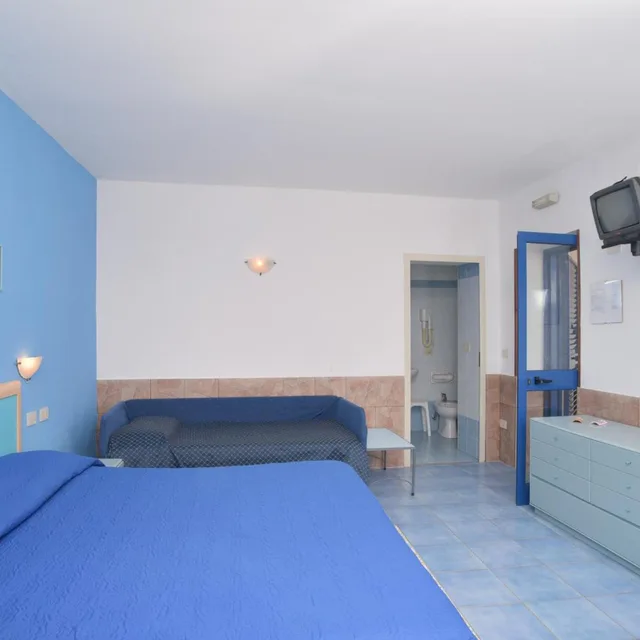 Room, Triple, Balcony, HOTEL CELESTE 4/6